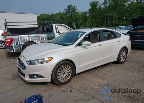 2013 Ford Fusion Se z USA, uszkodzony, nr VIN 3FA6P0HRXDR335254